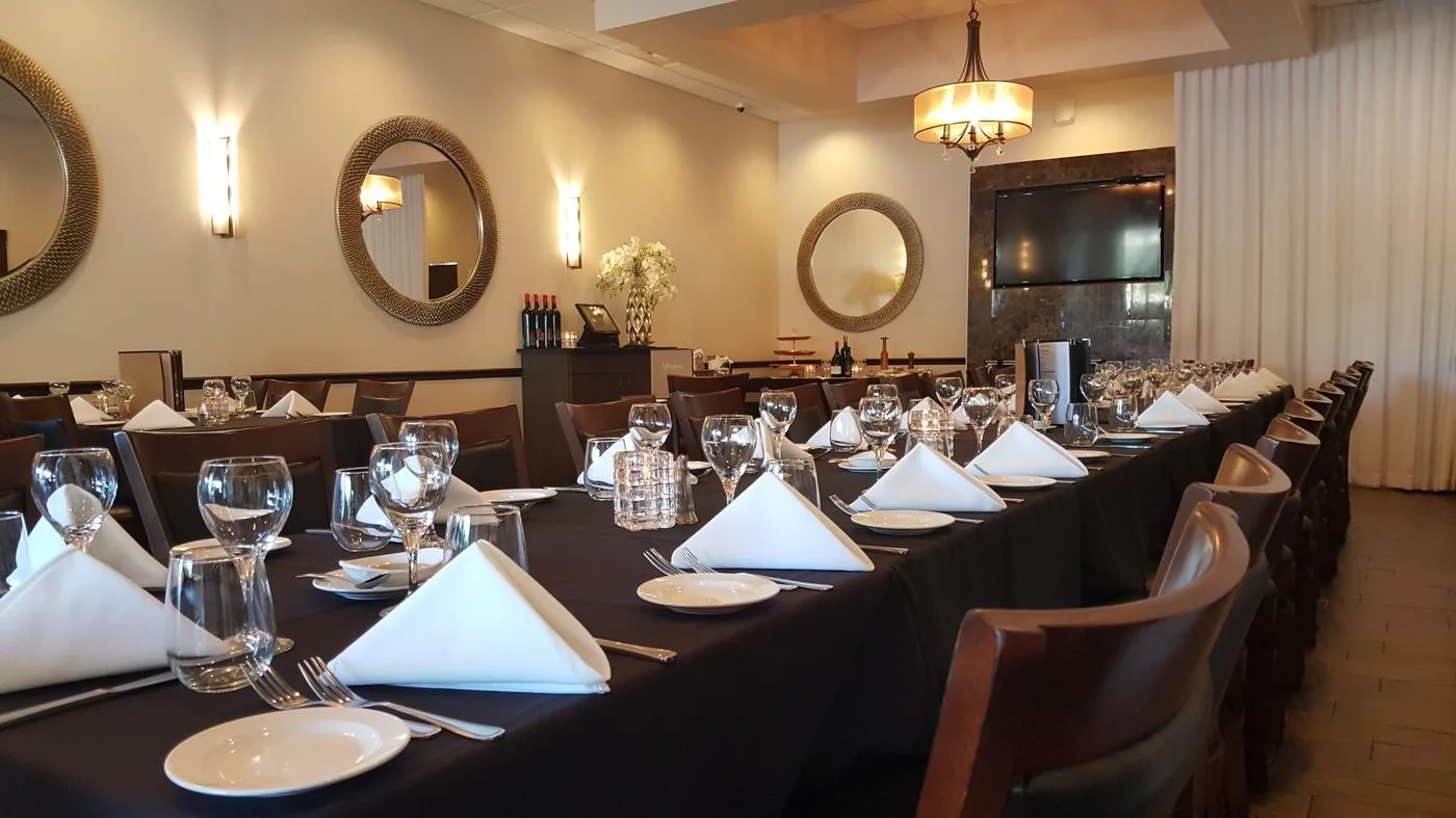 Table setup with napkins and chandelier